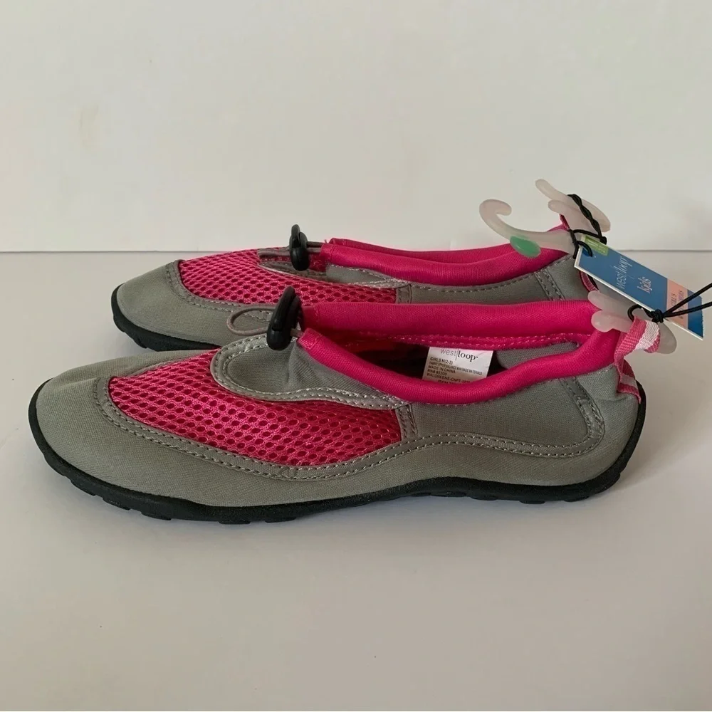 NWT. WEST LOOP Girls Water Shoes
